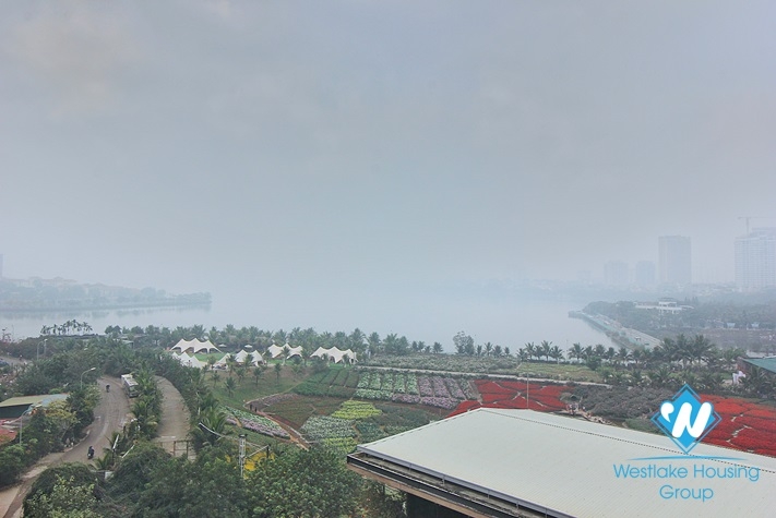 Top floor one bedroom apartment for rent near Water Park, Tay Ho, Ha Noi